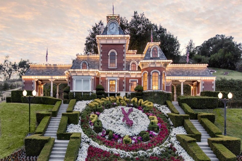 Michael Jackson's home and landscaping.